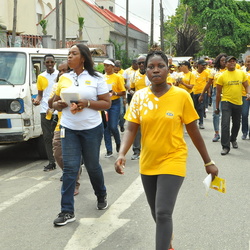 08-lagos-yello-walk